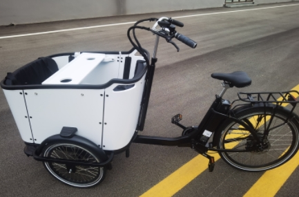 Family Cargo Bikes: Urban Travel Trend Connecting Heartwarming Family Bonds