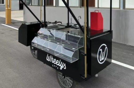 Innovative Multifunctional Food Cart Takes Street Food to the Next Level